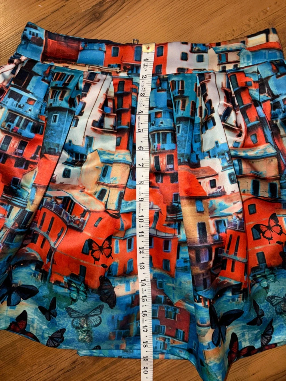 Alice + Olivia vibrant beautiful make